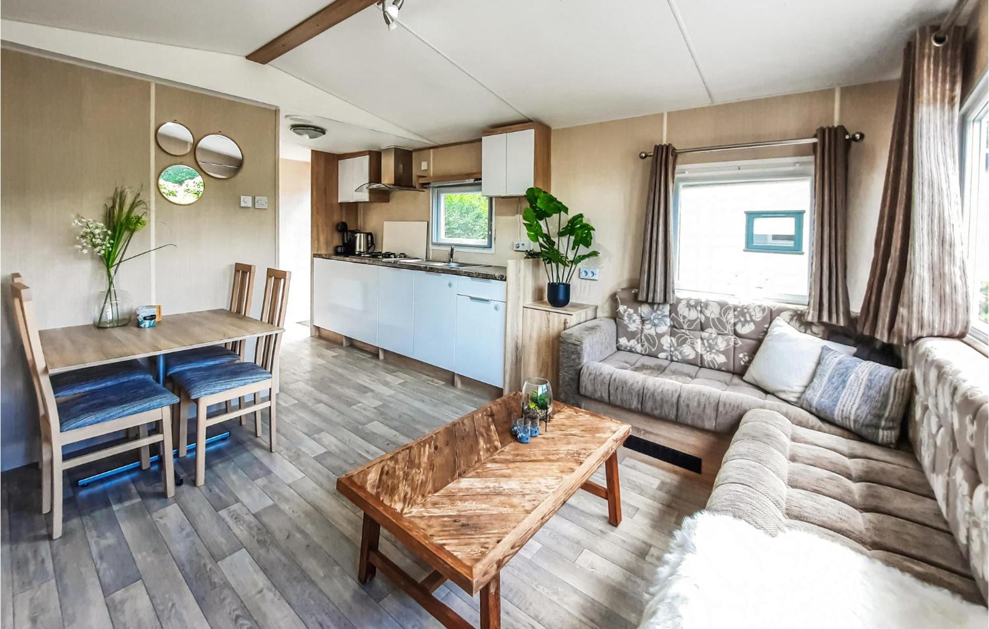3 Bedroom Beautiful Home In Heinkenszand Bagian luar foto